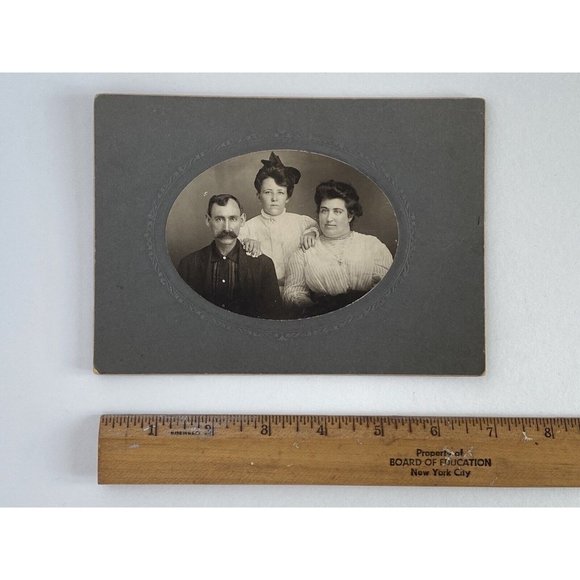 c1900 Cabinet Card Photo Two Women Man Large Bushy Mustache Oval Portrait - Picture 4 of 5